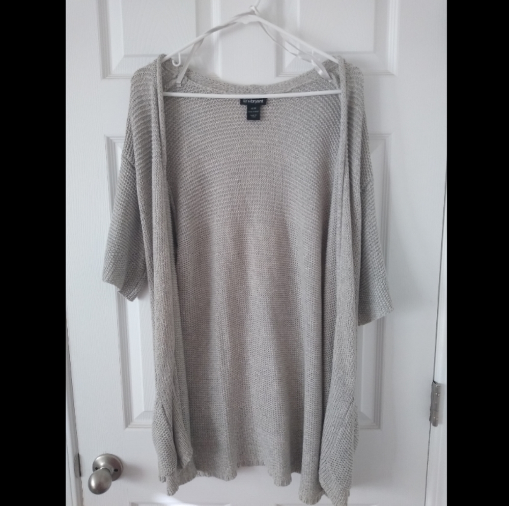 Lane Bryant Gray Sweater Size 14/16